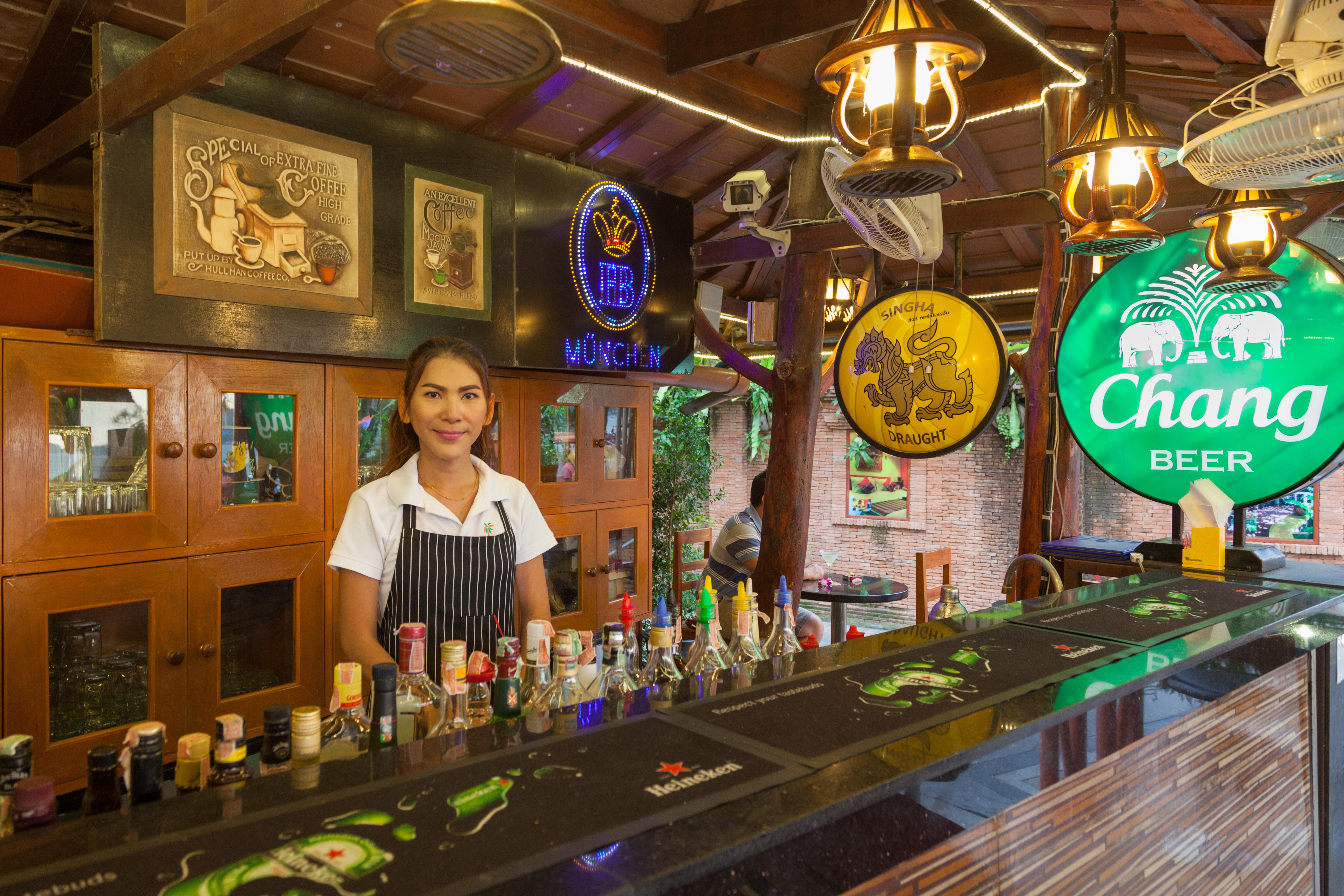 Tropica Bungalow Beach Hotel Patong Esterno foto