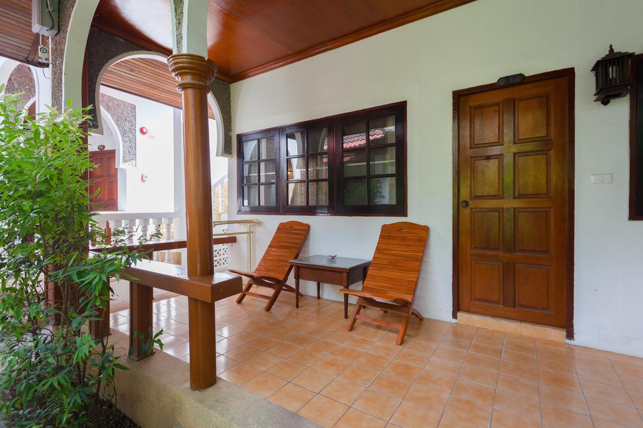 Tropica Bungalow Beach Hotel Patong Esterno foto